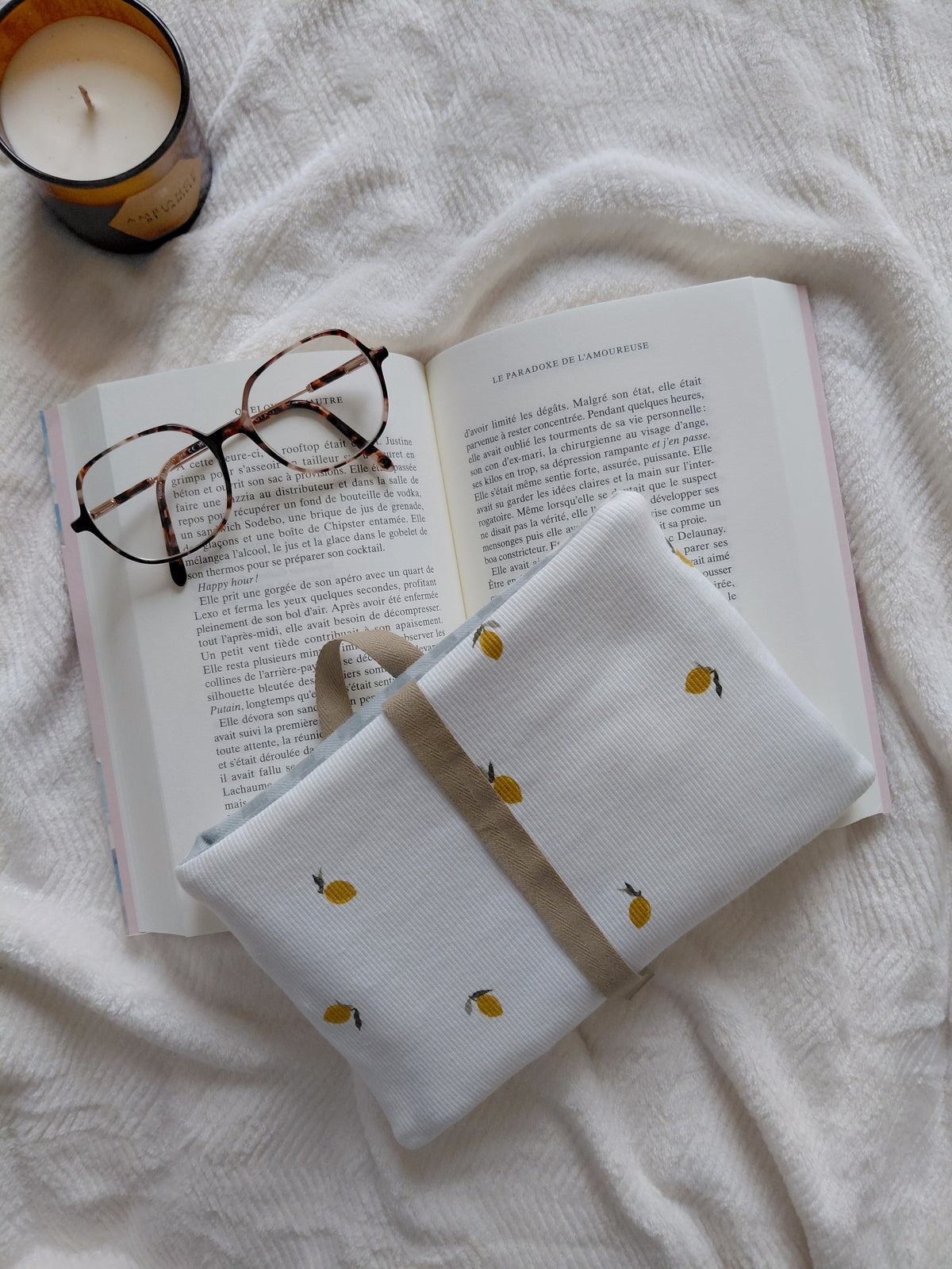SPRING • Pochette à livre poche